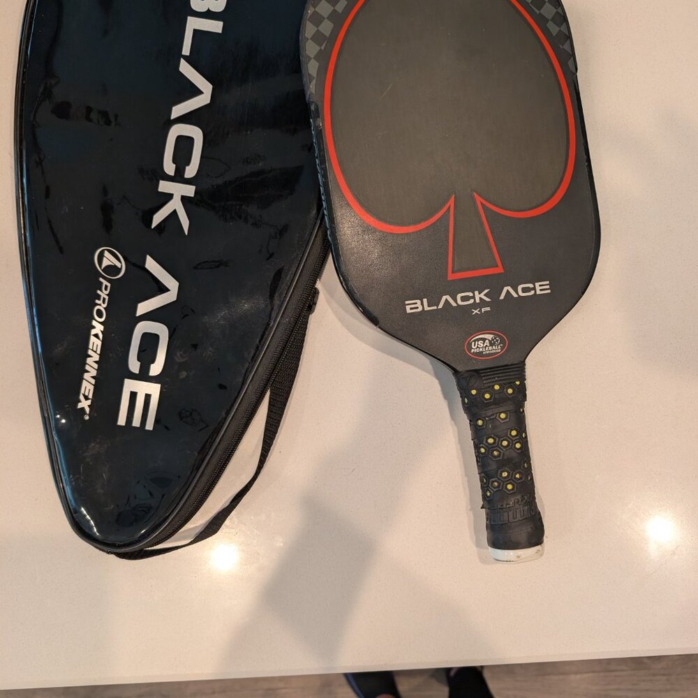 Elongated black ace pickleball paddle - Picture 2 of 2